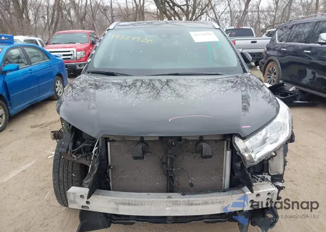 2018 Toyota Highlander Xle z USA, uszkodzony, nr VIN 5TDJZRFH9JS843737